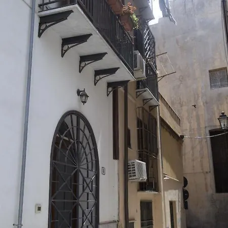 Zagarellai Kalsa Fast Wi-fi شقة